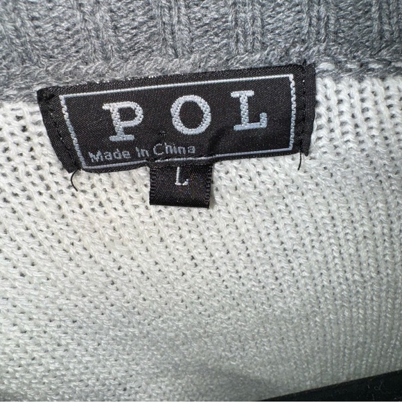 Snowflake Sweater - Picture 3 of 3